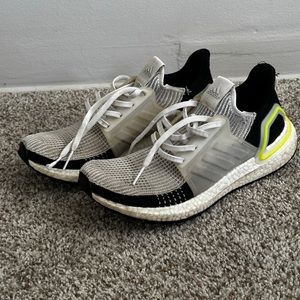 adidas Ultra Boost 19 'White Yellow' size 9.5
